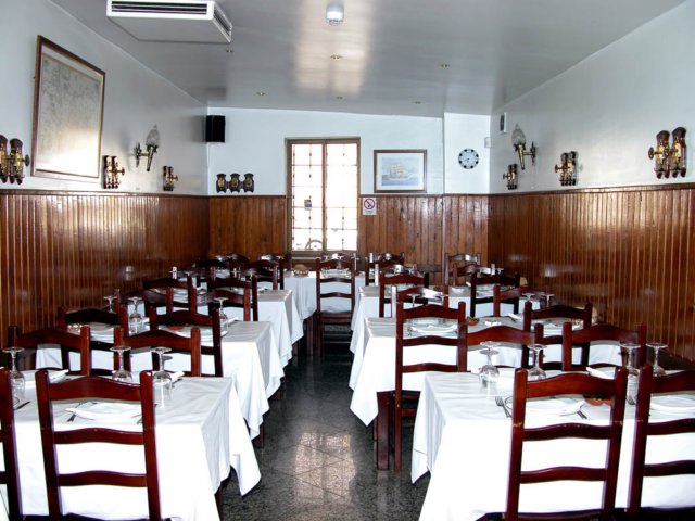 restaurantemaritimadexabregas2sala.jpg