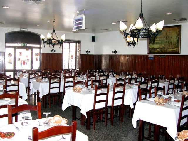 restaurantemaritimadexabregassala1.jpg