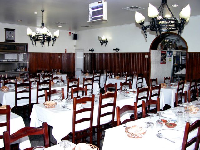 restaurantemaritimadexabregassala3.jpg